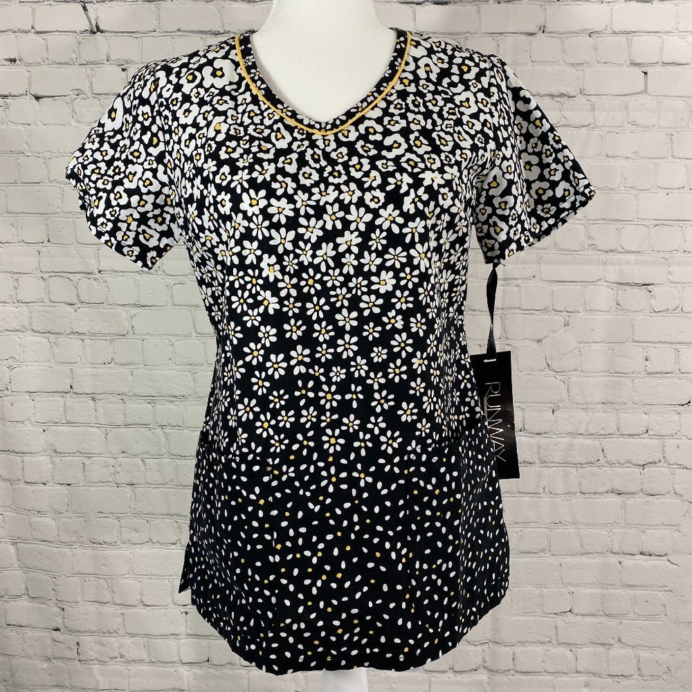 Runway By Cherokee Scrub Top Floral Print 2 Pocket Style # 3655BC(Bx12/52) Sz XS
